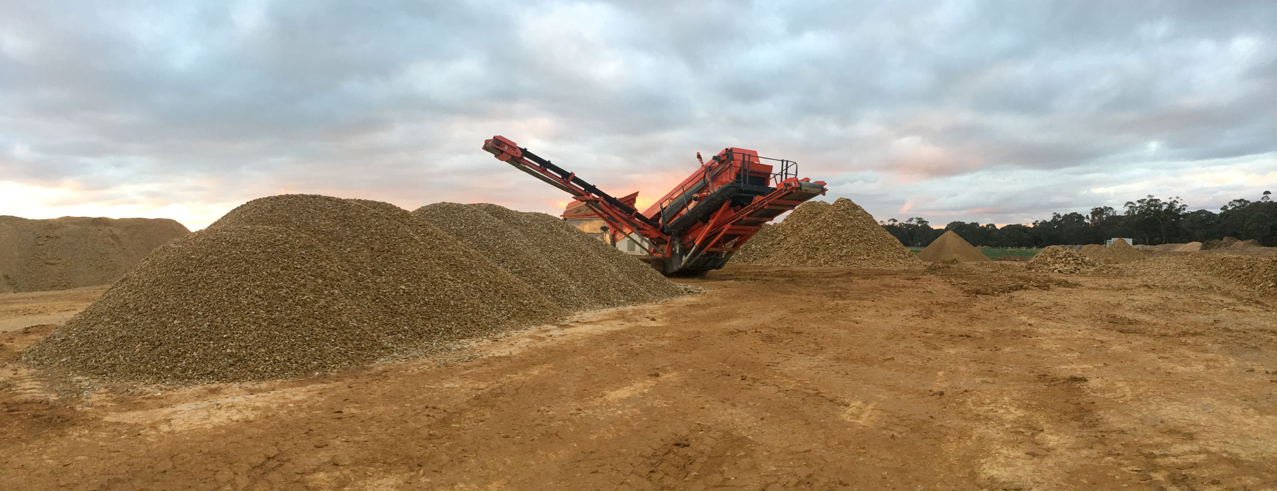 Provider of quality aggregates, sands, gravels and decorative pebbles